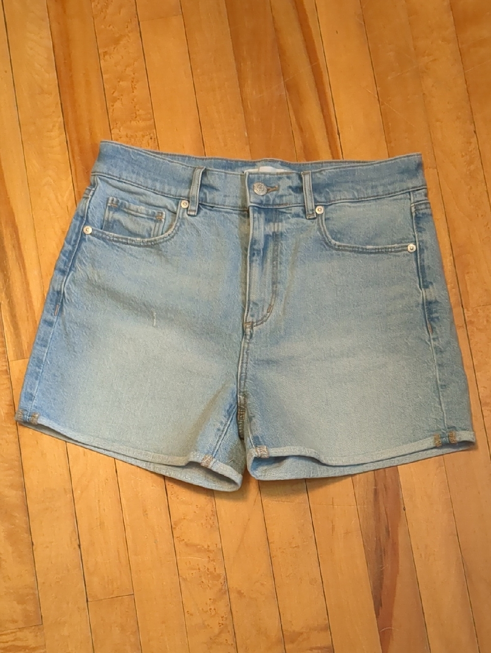 Loft Roll Cuff Light Wash Jean Shorts Size 2